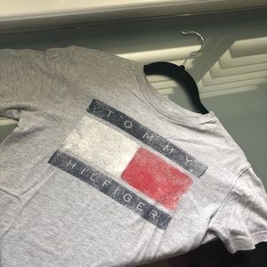 TOMMY HILFIGER VINTAGE GRAPHIC TEE